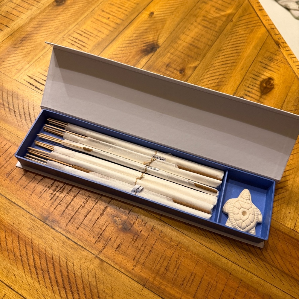 Four Seasons Resort Bali Sandalwood Incense Sticks & Holder